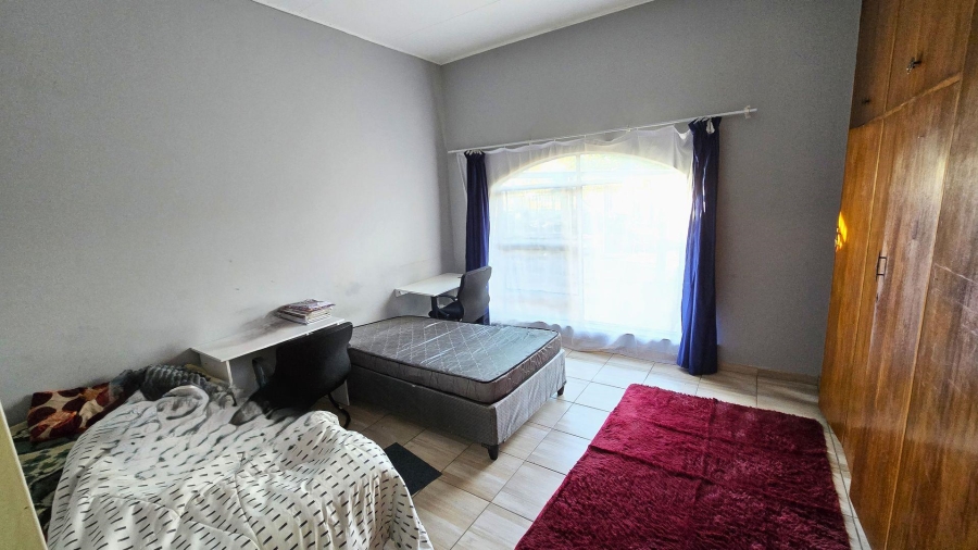 16 Bedroom Property for Sale in Brandwag Free State